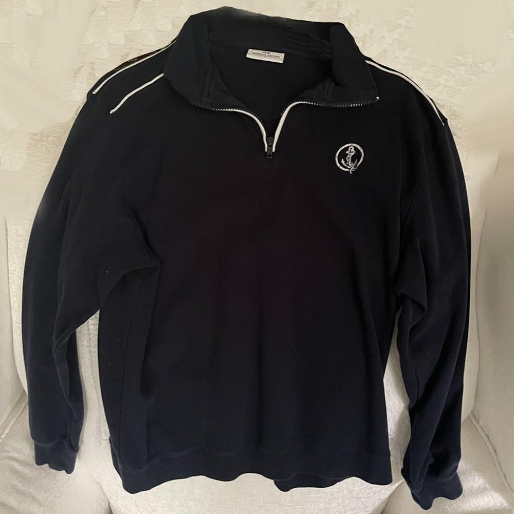 Men's Navy Pullover Top
